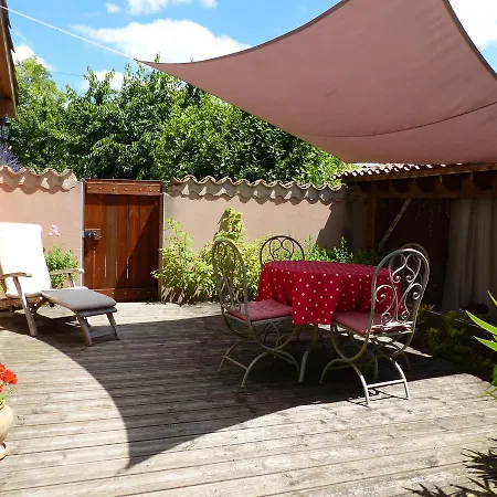 D'hotes Au Val Dormant Panzió