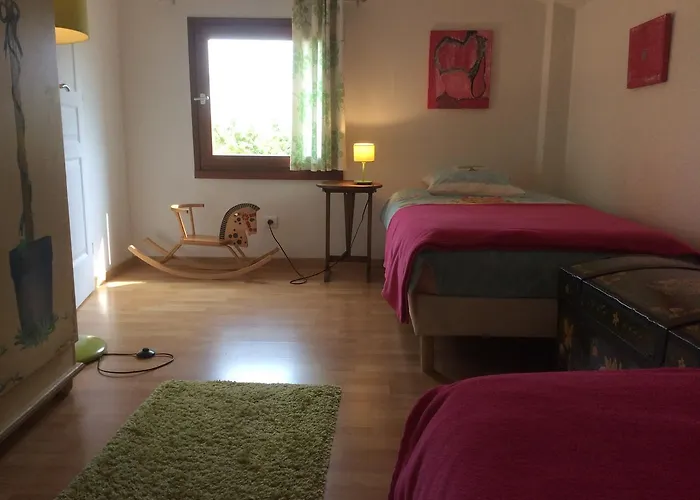 Alojamento de Acomodação e Pequeno-almoço D'hotes Au Val Dormant 3*